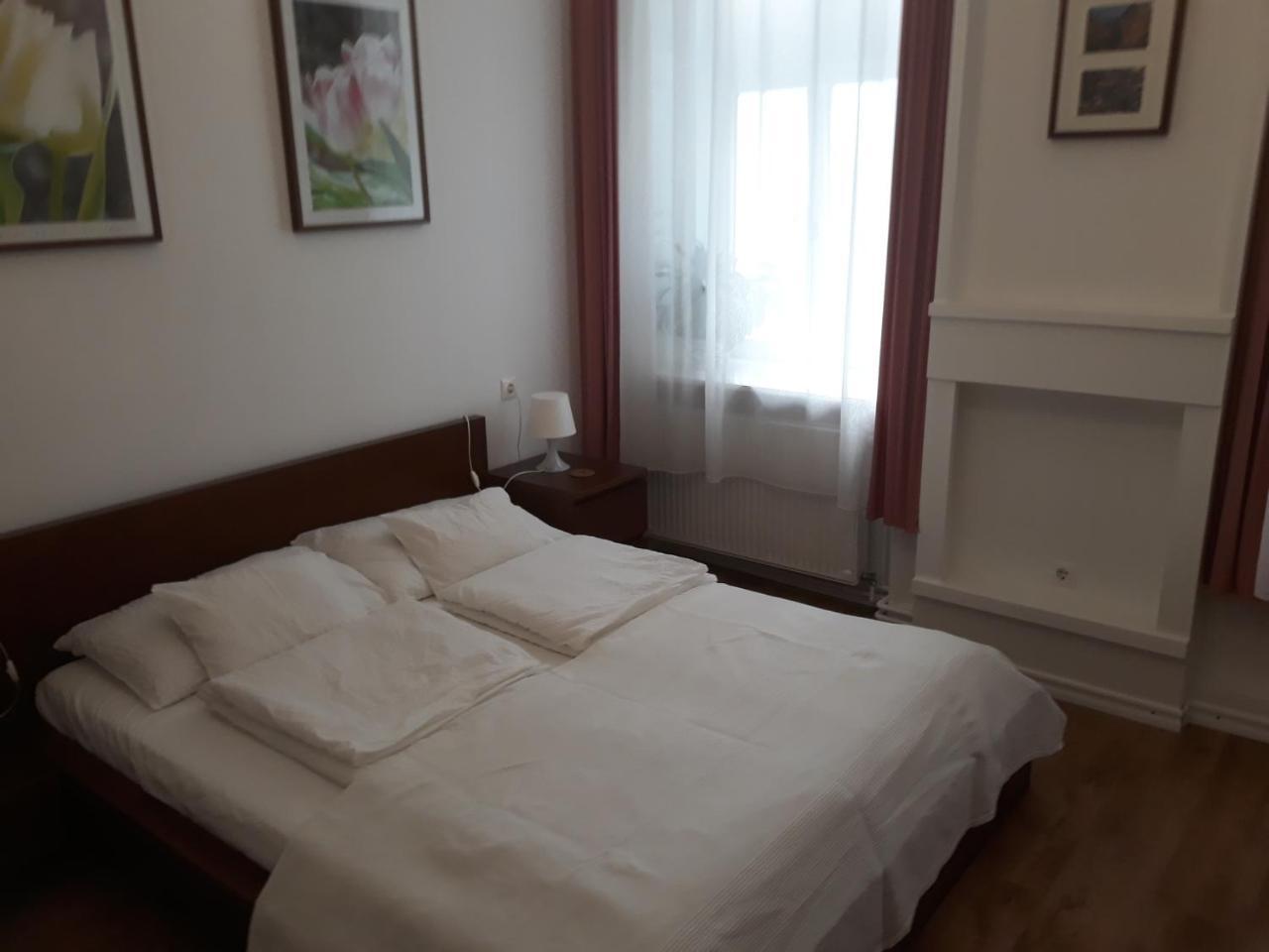 Connection Guesthouse Budapest Exterior foto