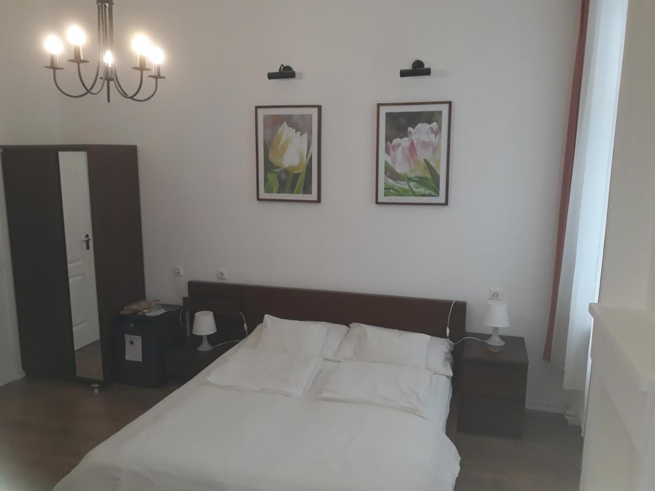 Connection Guesthouse Budapest Exterior foto