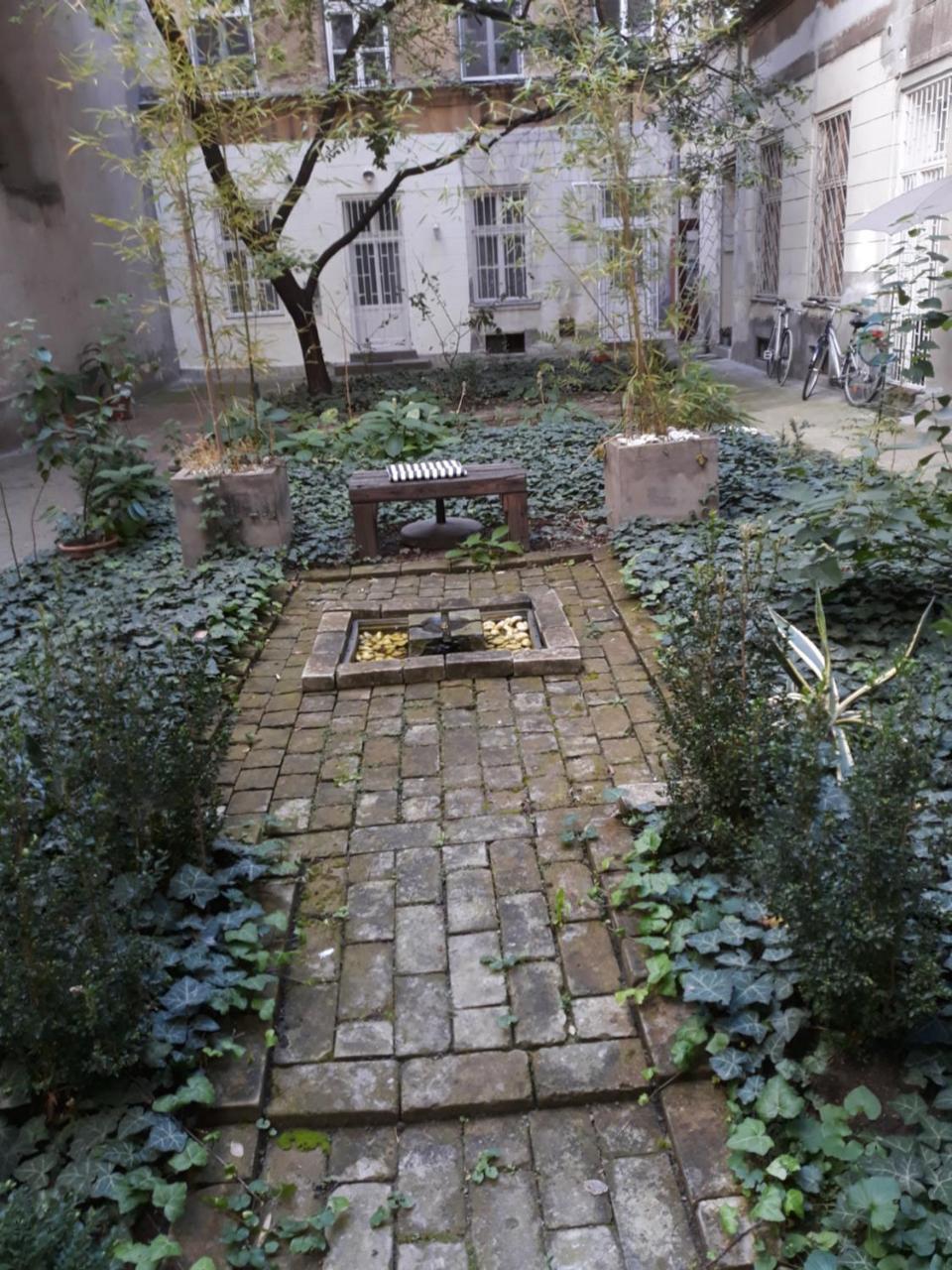Connection Guesthouse Budapest Exterior foto
