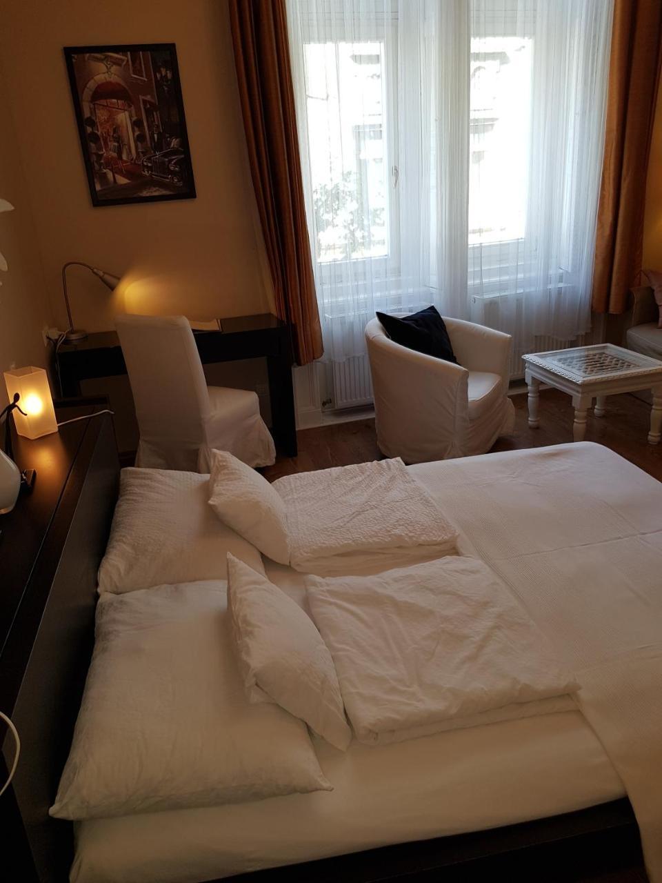 Connection Guesthouse Budapest Exterior foto