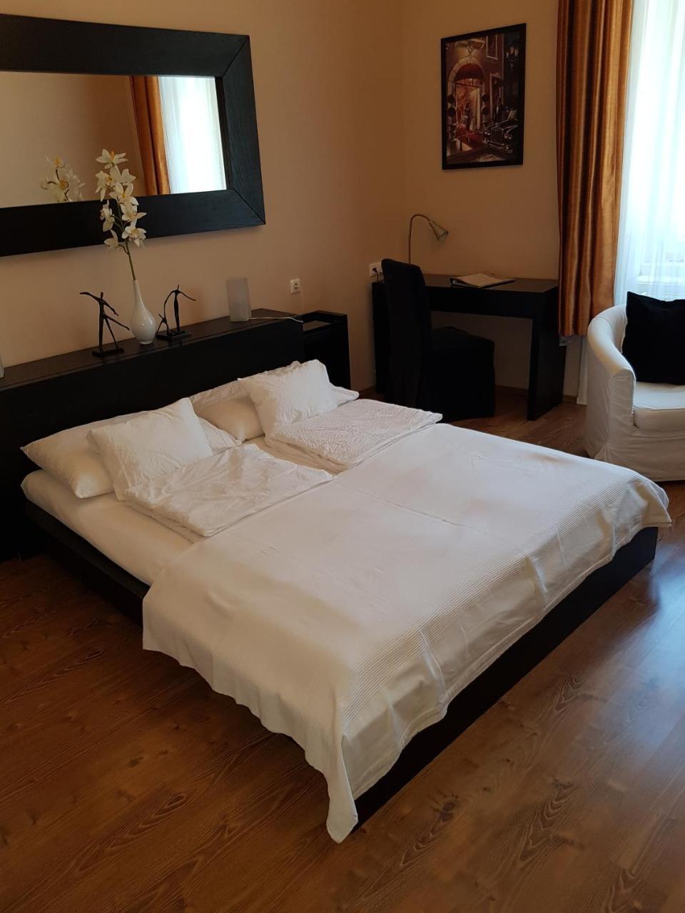 Connection Guesthouse Budapest Exterior foto